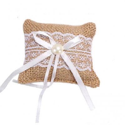 Decoration Mariage  - Coussin alliance jute, dentelle et perle 10 x 8cm  : illustration