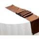 Chemin de table satin chocolat 2,75 m x 30 cm : illustration